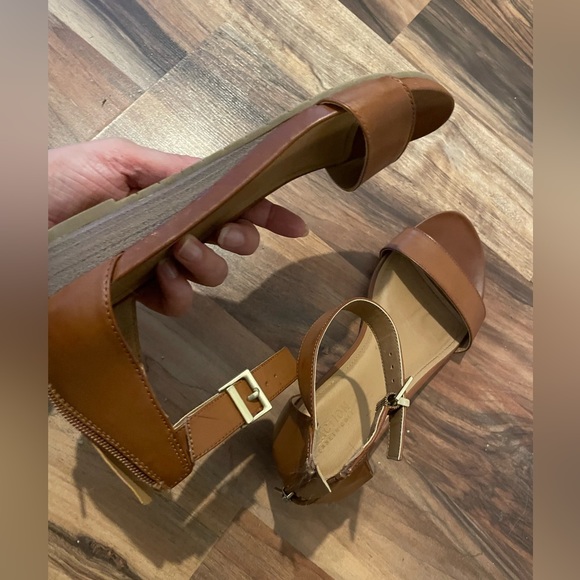 Cute sandals - Picture 2 of 4